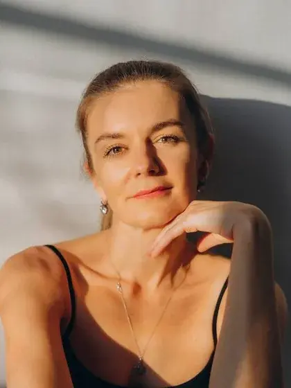 Алёна Семёнова — Йогатерапия позвоночника, Академия Кундалини-Йоги