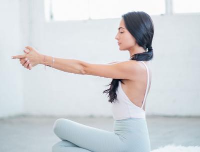Кундалини йога настройка позвоночника и нейтральный ум